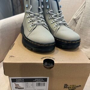Dr. Martens Women's Combs W Boots - Warm Stone